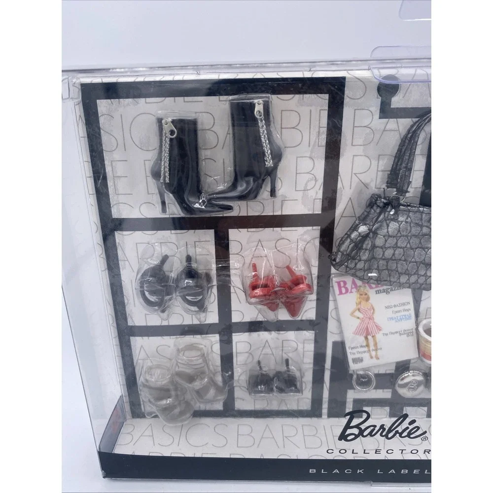 Barbie Basics Look 01-001 Black Label  Accessory Pack 2009 NRFB and MINT